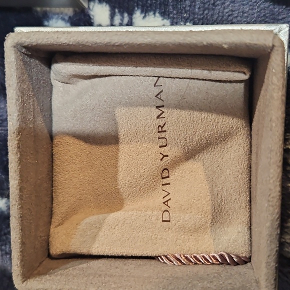 Worn Once DAVID YURMAN DIAMOND Pearl and Silver Stud Earrings 7.44 mm - Picture 4 of 4